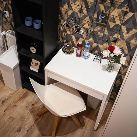 100 Metrow Od Piotrkowskiej I 500 Od Manufaktury