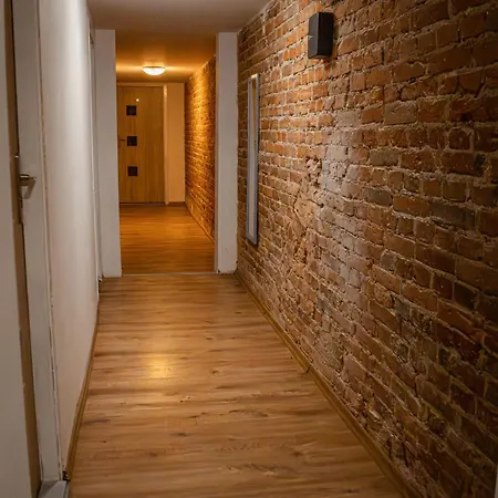 Апарт-готель 100 Metrow Od Piotrkowskiej I 500 Od Manufaktury